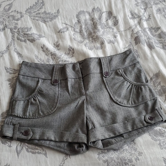 Stoosh black and white shorts - size 5 - Picture 1 of 7